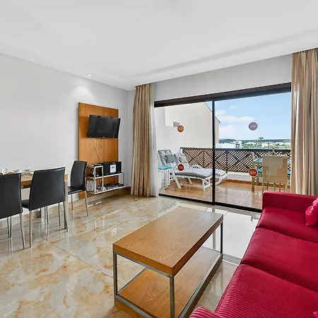 Albatros Complex With Heated Pool Appartement *